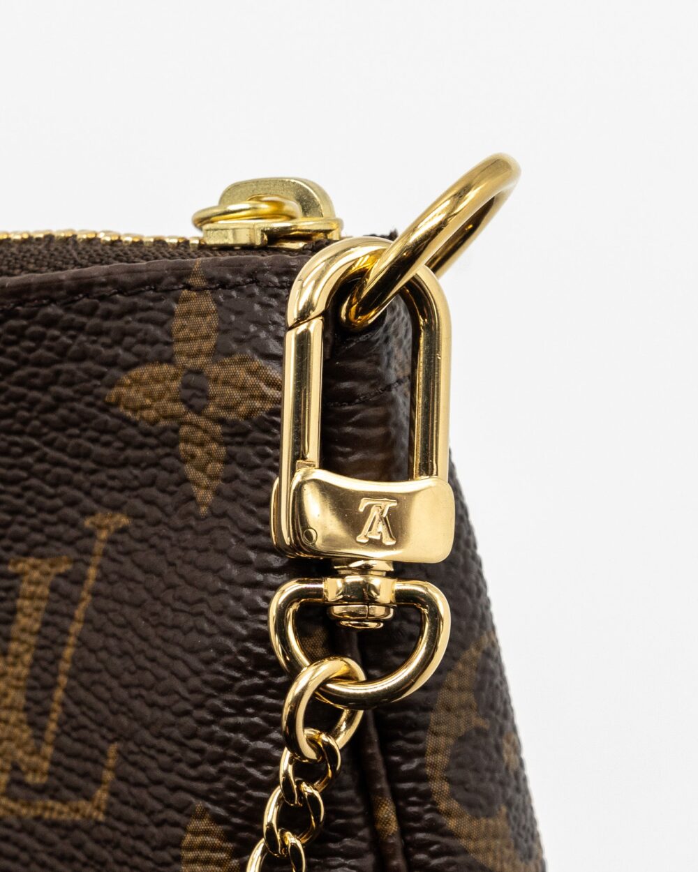 AAA Replica Louis Vuitton LV MINI POCHETTE ACCESSORIES 2021 XMAS LONDON LIMITED EDITION MULTICOLOUR GHW