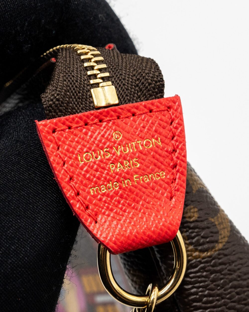 AAA Replica Louis Vuitton LV MINI POCHETTE ACCESSORIES 2021 XMAS LONDON LIMITED EDITION MULTICOLOUR GHW
