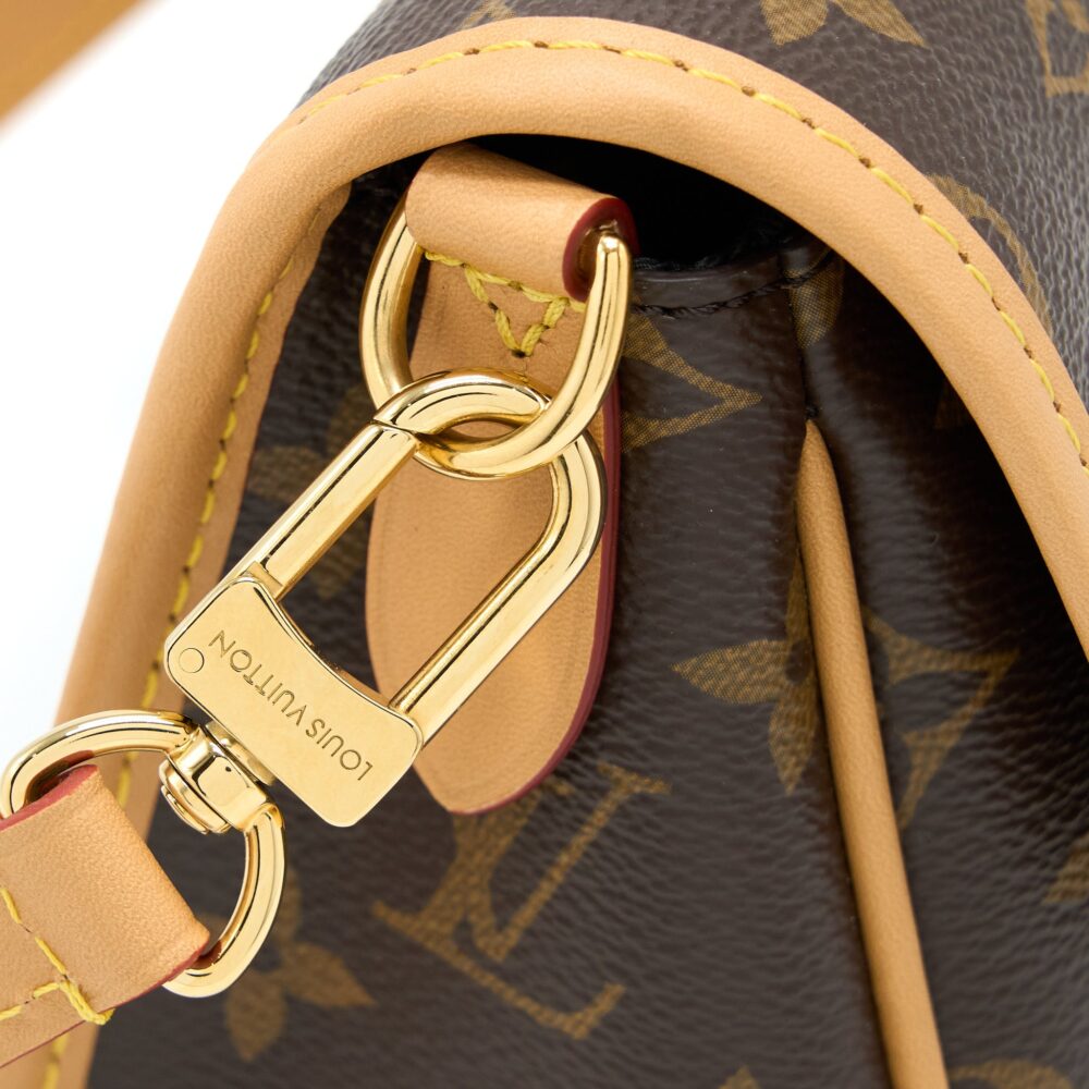 AAA Replica Louis Vuitton LV DIANE BAG MONOGRAM CANVAS GHW