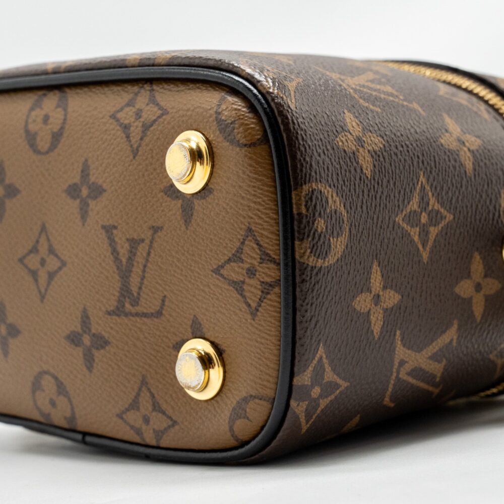AAA Replica Louis Vuitton LV VANITY CASE PM MONOGRAM REVERSE CANVAS GHW