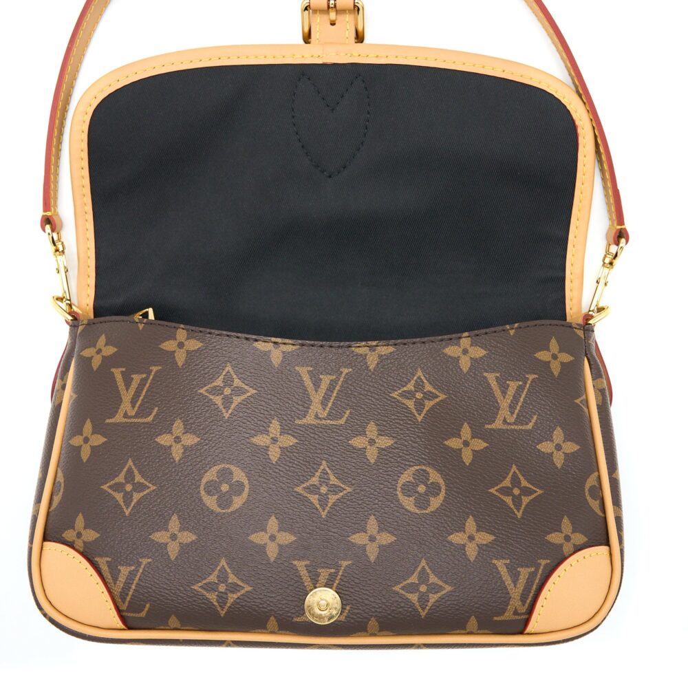 AAA Replica Louis Vuitton LV DIANE BAG MONOGRAM CANVAS GHW