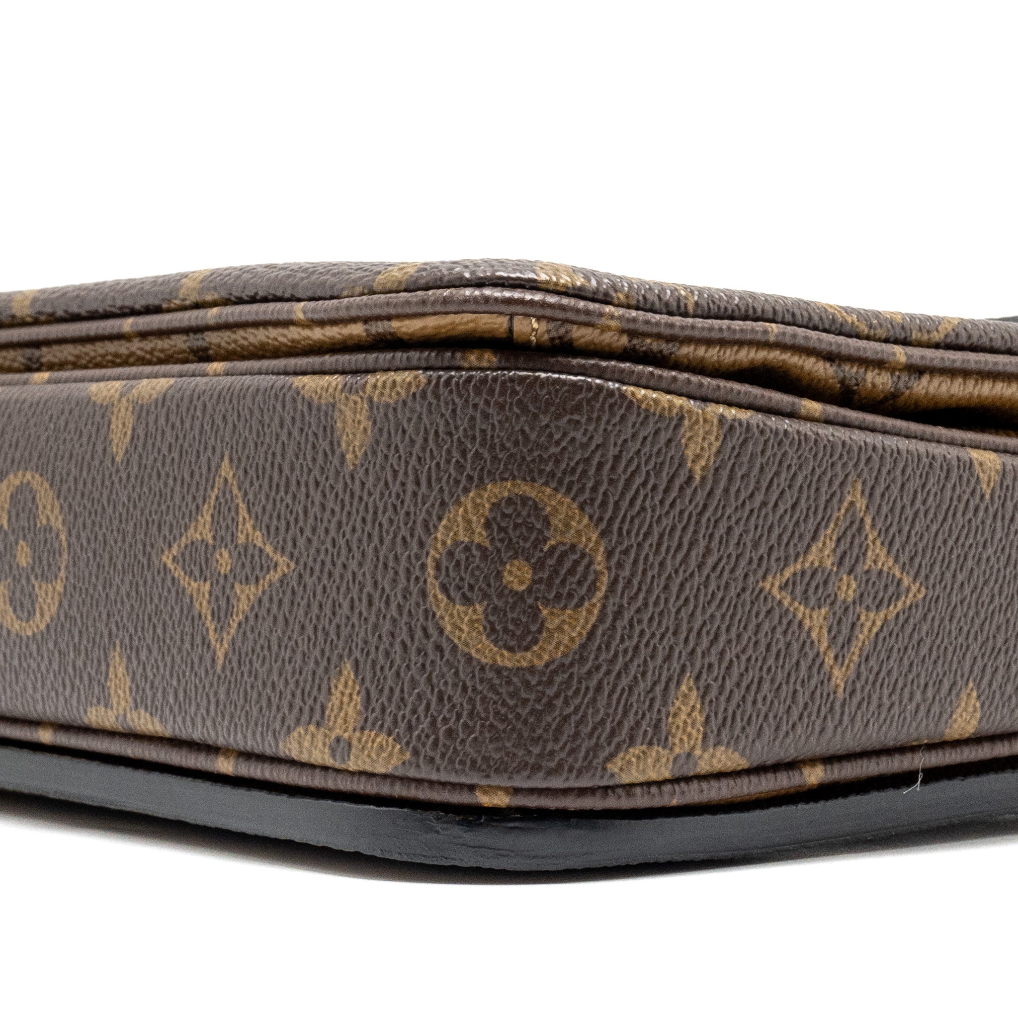 AAA Replica Louis Vuitton LV POCHETTE METIS MONOGRAM REVERSE CANVAS GHW