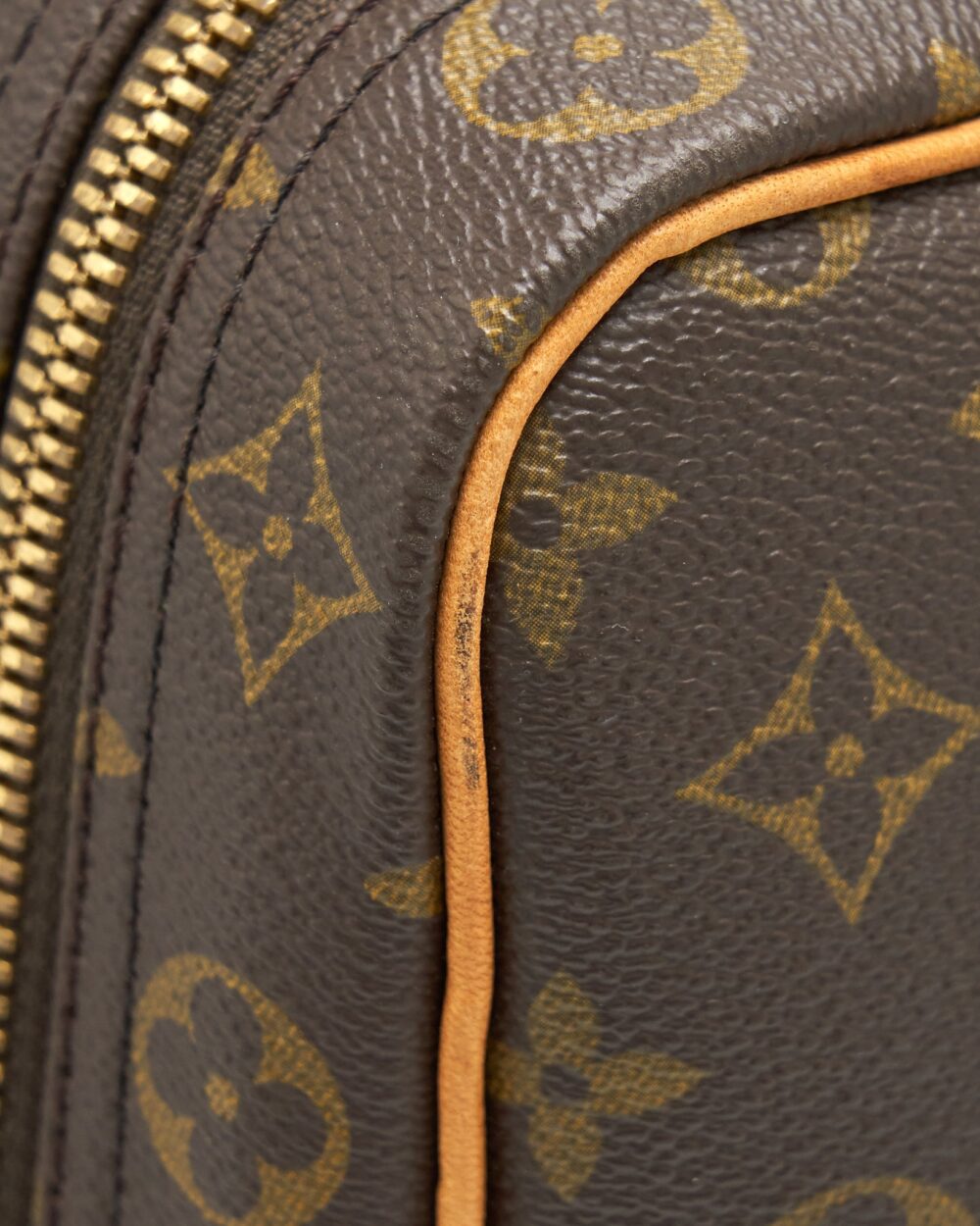 AAA Replica Louis Vuitton LV VINTAGE LUGGAGE BAG MONOGRAM CANVAS YEAR 1996