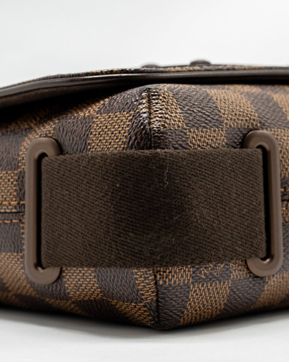 AAA Replica Louis Vuitton LV BROOKLYN PM MESSENGER BAG DAMIER EBENE CANVAS BROWN HARDWARE