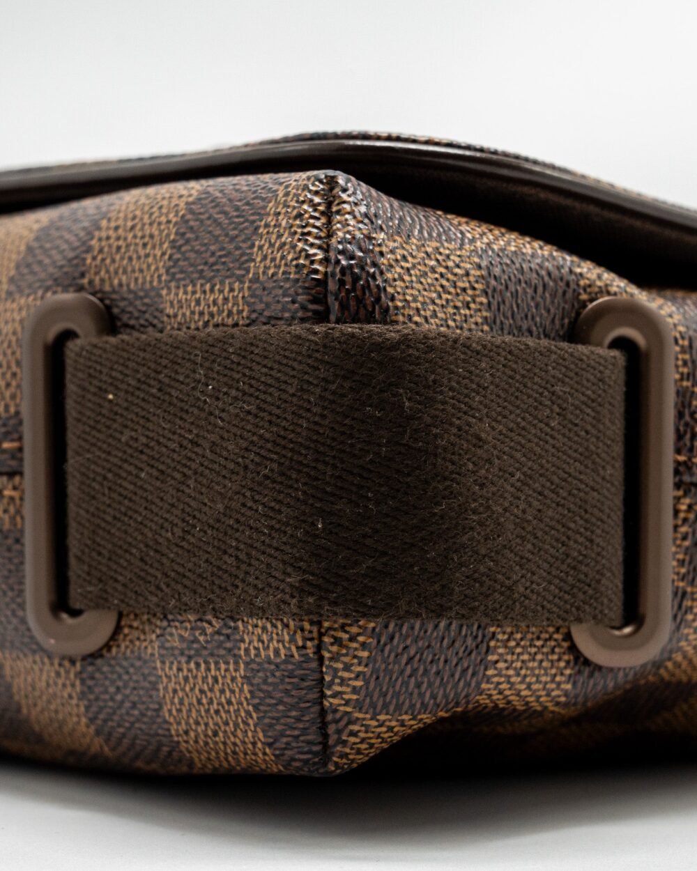 AAA Replica Louis Vuitton LV BROOKLYN PM MESSENGER BAG DAMIER EBENE CANVAS BROWN HARDWARE
