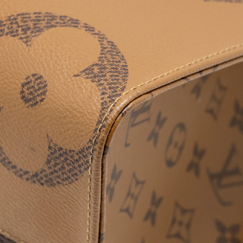 AAA Replica Louis Vuitton LV ONTHEGO MM MONOGRAM CANVAS GHW