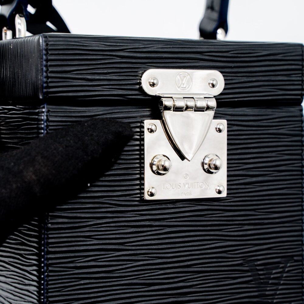 AAA Replica Louis Vuitton LV BLEECKER BOX BAG EPI BLACK SHW
