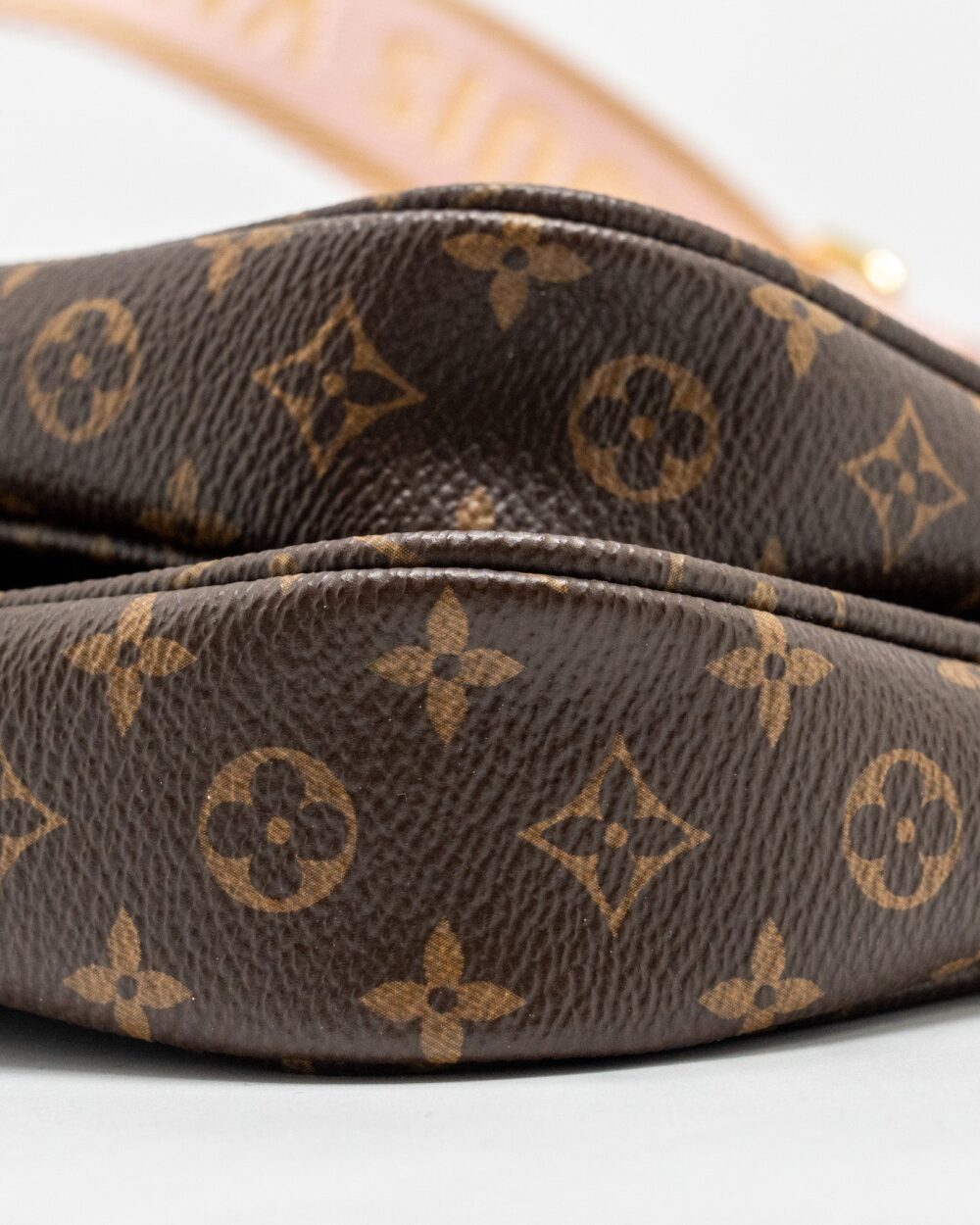 AAA Replica Louis Vuitton LV MULTI POCHETTE ACCESSORIES MONOGRAM CANVAS GHW