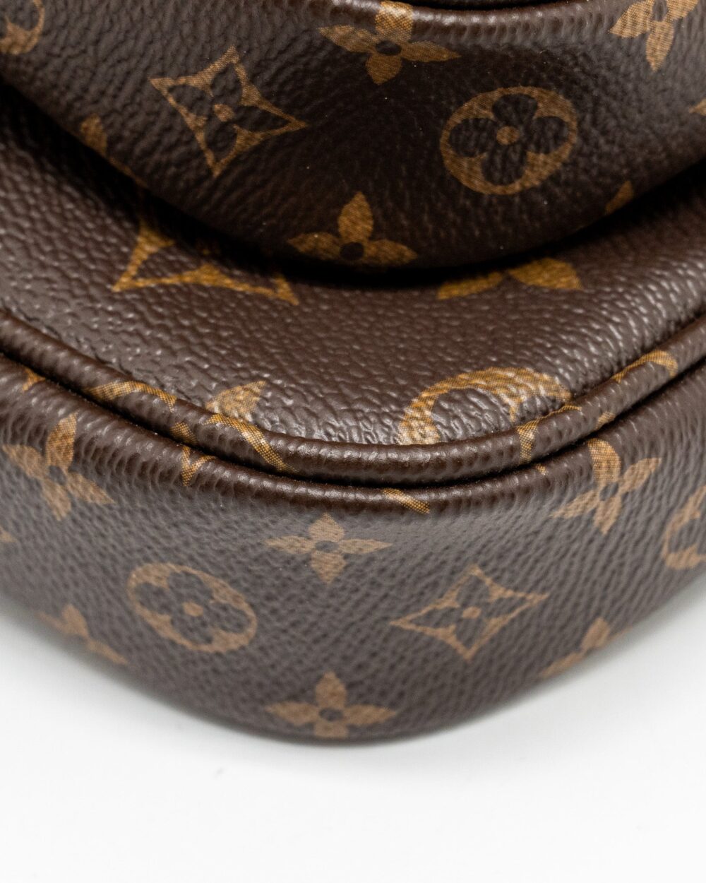 AAA Replica Louis Vuitton LV MULTI POCHETTE ACCESSORIES MONOGRAM CANVAS GHW