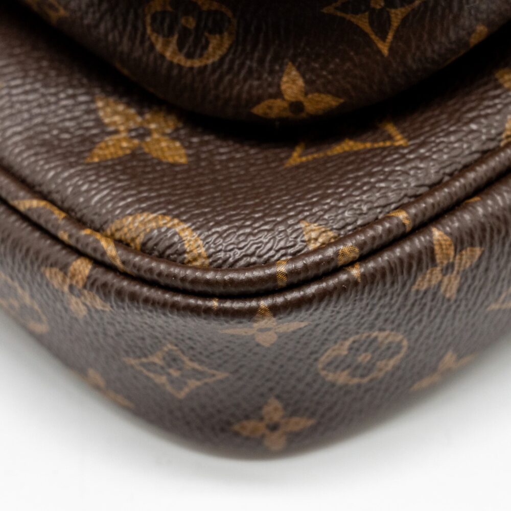 AAA Replica Louis Vuitton LV MULTI POCHETTE ACCESSORIES MONOGRAM CANVAS GHW
