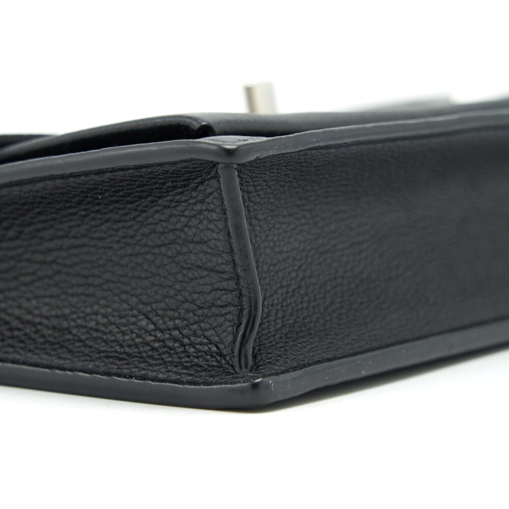 AAA Replica Louis Vuitton LV THE MY LOCKME CHAIN CROSSBODY BAG BLACK