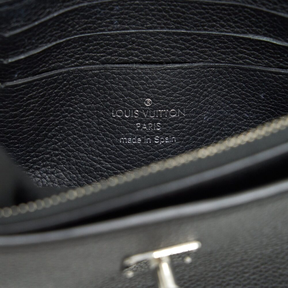 AAA Replica Louis Vuitton LV THE MY LOCKME CHAIN CROSSBODY BAG BLACK