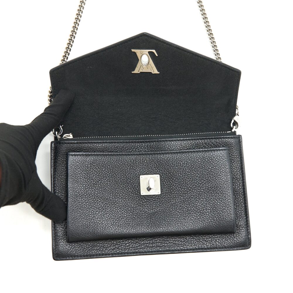 AAA Replica Louis Vuitton LV THE MY LOCKME CHAIN CROSSBODY BAG BLACK