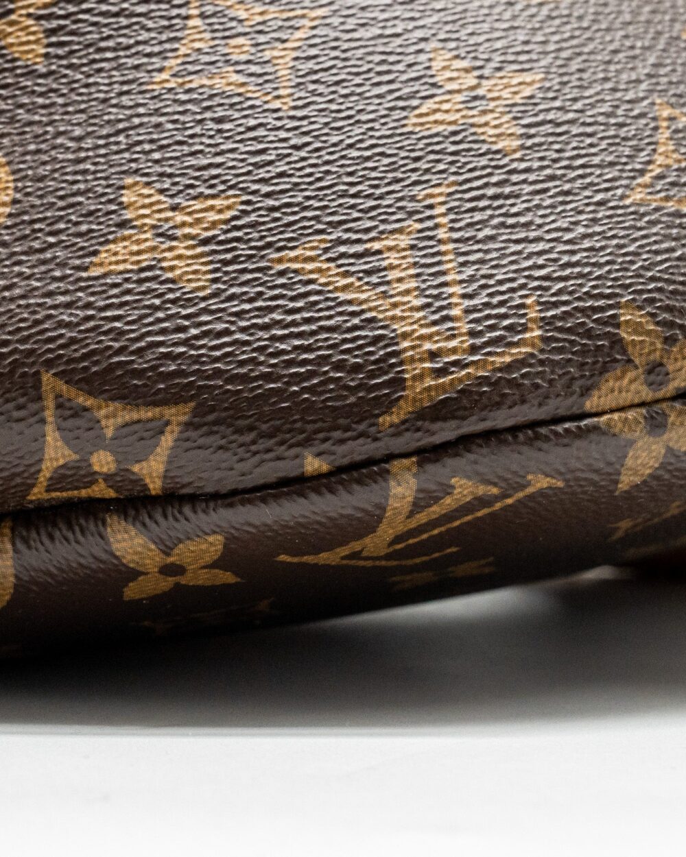 AAA Replica Louis Vuitton LV BUMBAG MONOGRAM CANVAS GHW