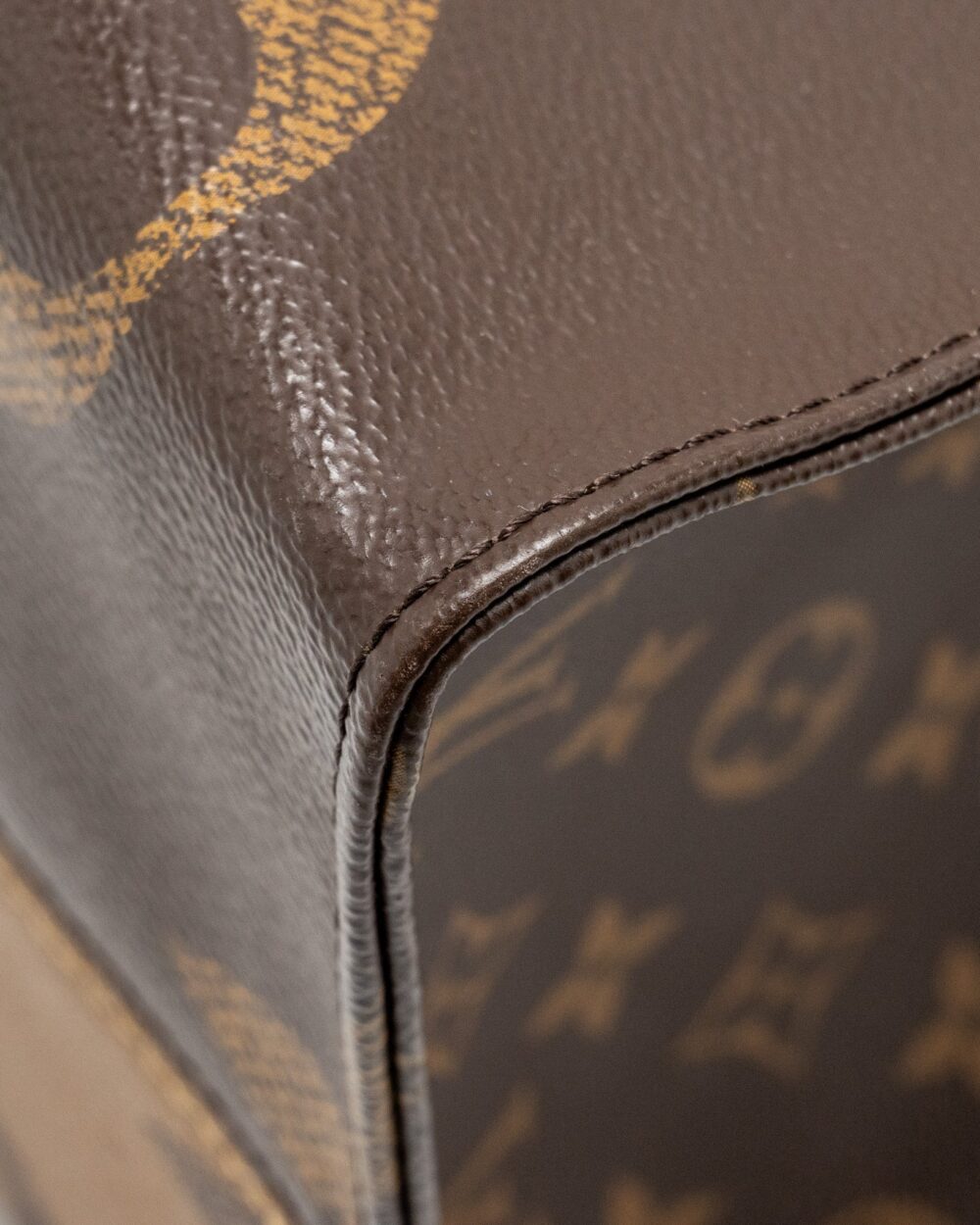 AAA Replica Louis Vuitton LV ONTHEGO GM MONOGRAM CANVAS GHW