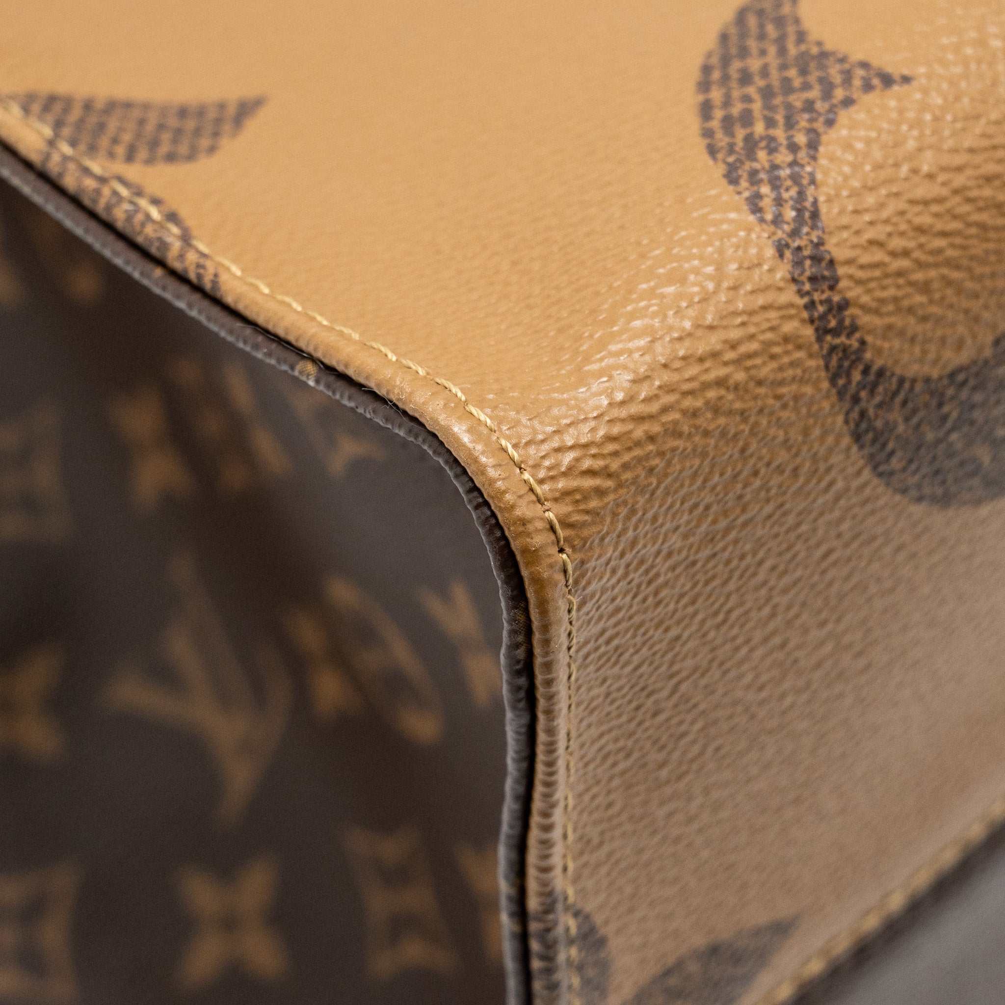 AAA Replica Louis Vuitton LV ONTHEGO GM MONOGRAM CANVAS GHW