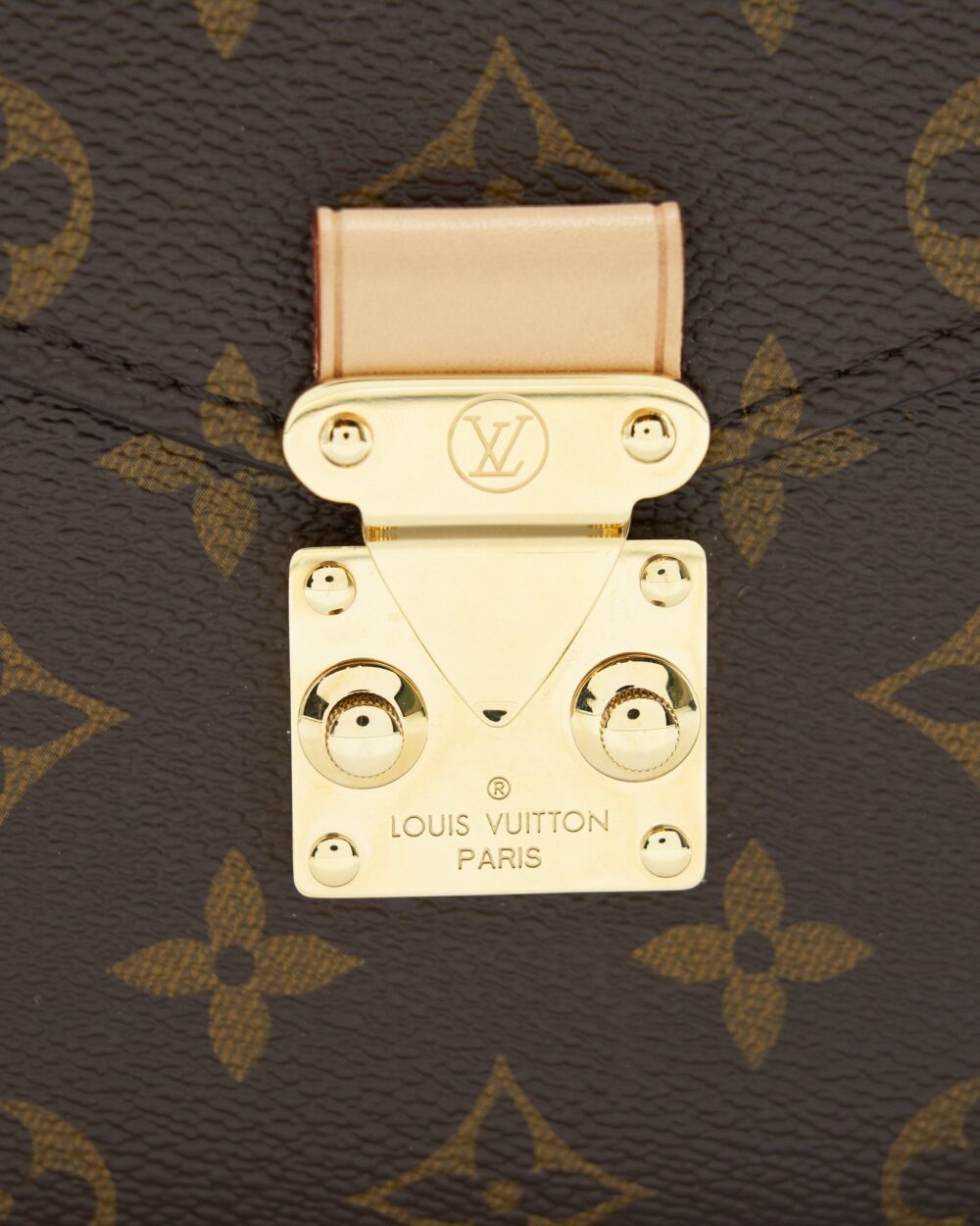 AAA Replica Louis Vuitton LV MONOGRAM CANVAS POCHETTE METIS