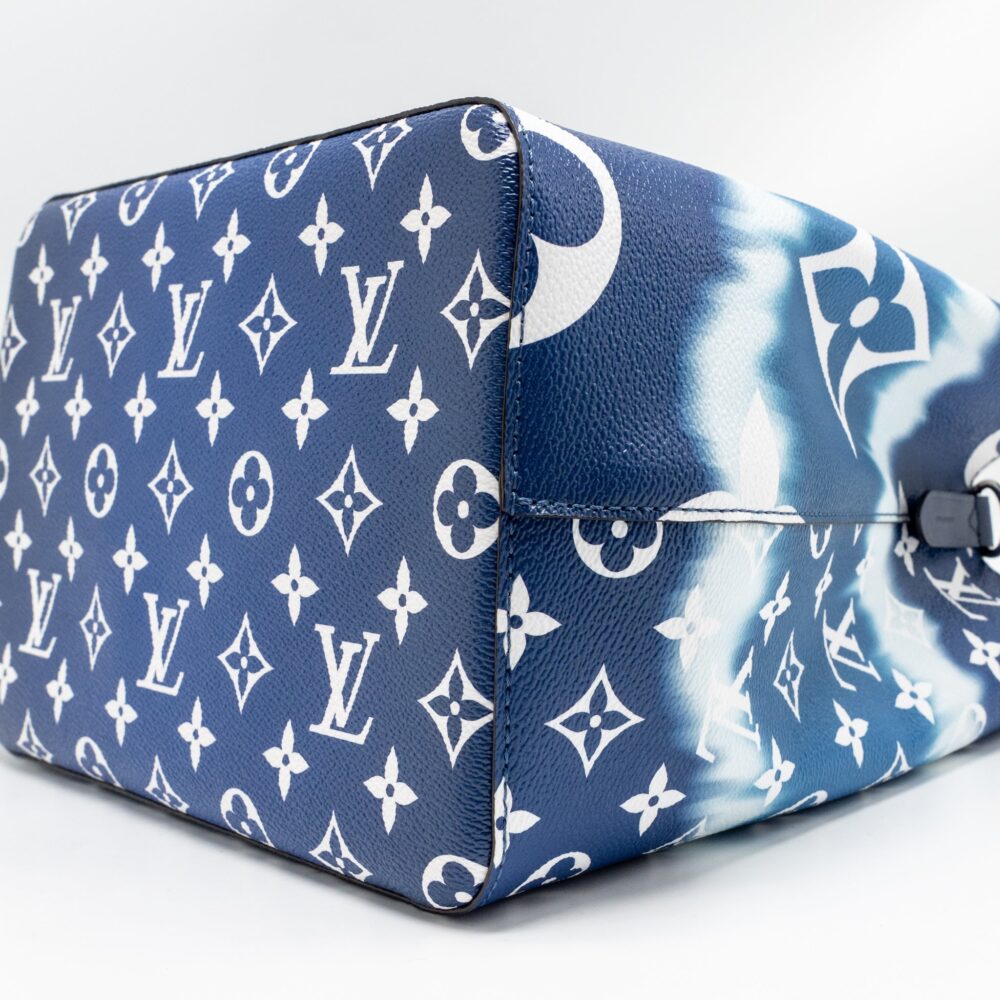 AAA Replica Louis Vuitton LV NEONOE LV ESCALE MM PASTEL GIANT MONOGRAM CANVAS BLUE/WHITE SHW