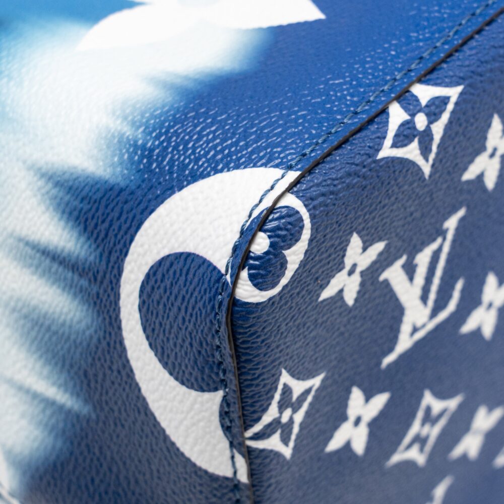 AAA Replica Louis Vuitton LV NEONOE LV ESCALE MM PASTEL GIANT MONOGRAM CANVAS BLUE/WHITE SHW