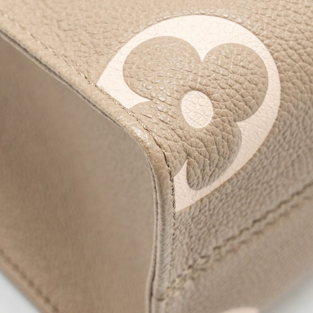 AAA Replica Louis Vuitton LV ONTHEGO PM BICOLOUR MONOGRAM EMPREINTE LEATHER TOURTERELLE/CREME GHW