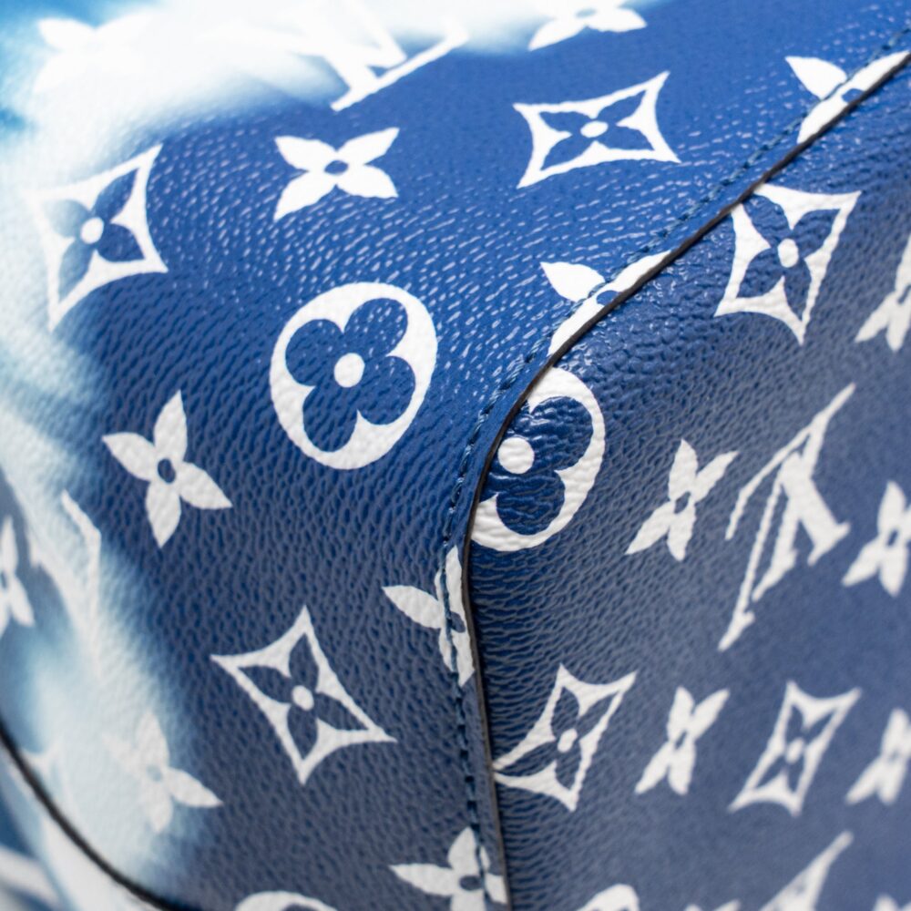 AAA Replica Louis Vuitton LV NEONOE LV ESCALE MM PASTEL GIANT MONOGRAM CANVAS BLUE/WHITE SHW