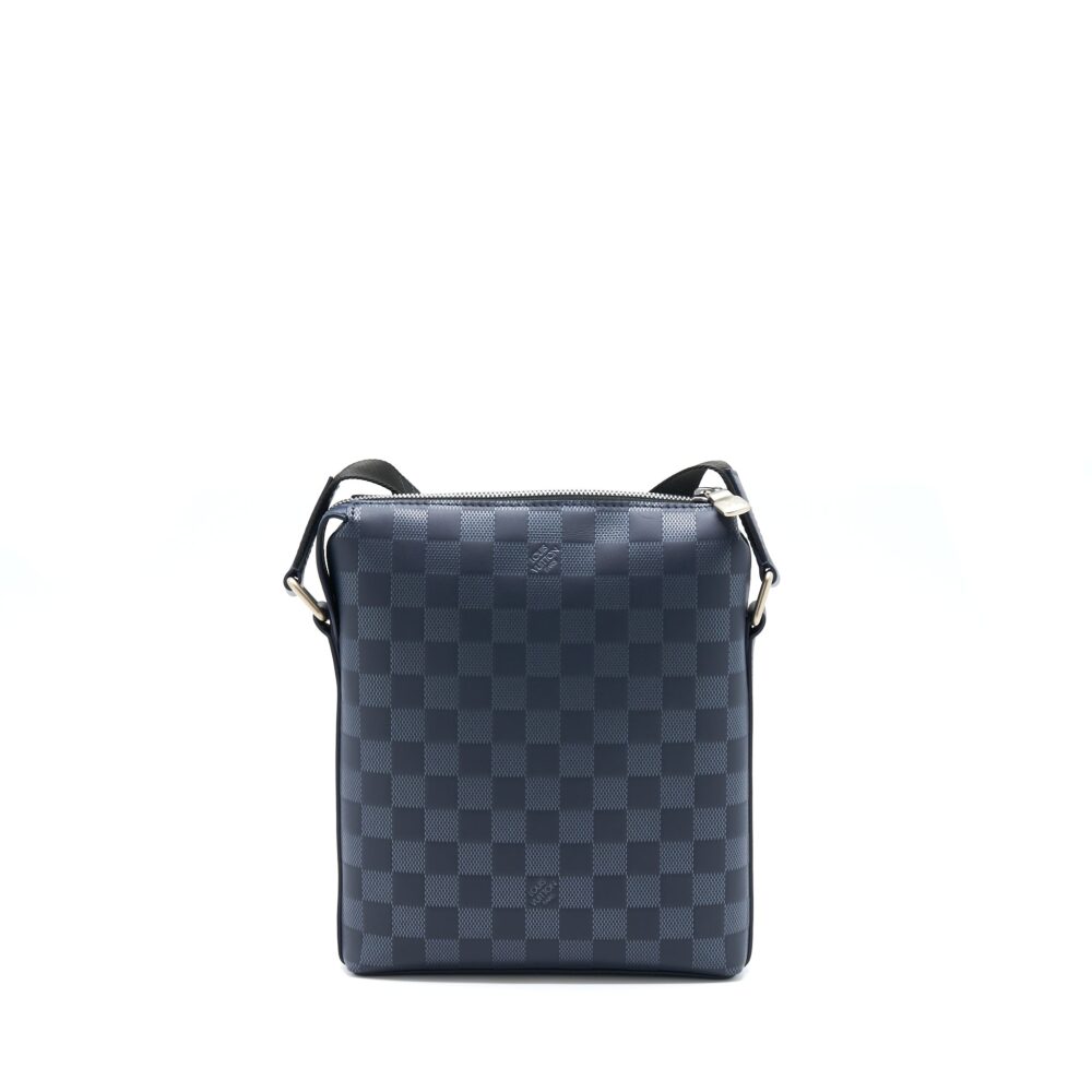 AAA Replica Louis Vuitton LV DISCOVERY MESSENGER BB DAMIER INFINI SHW