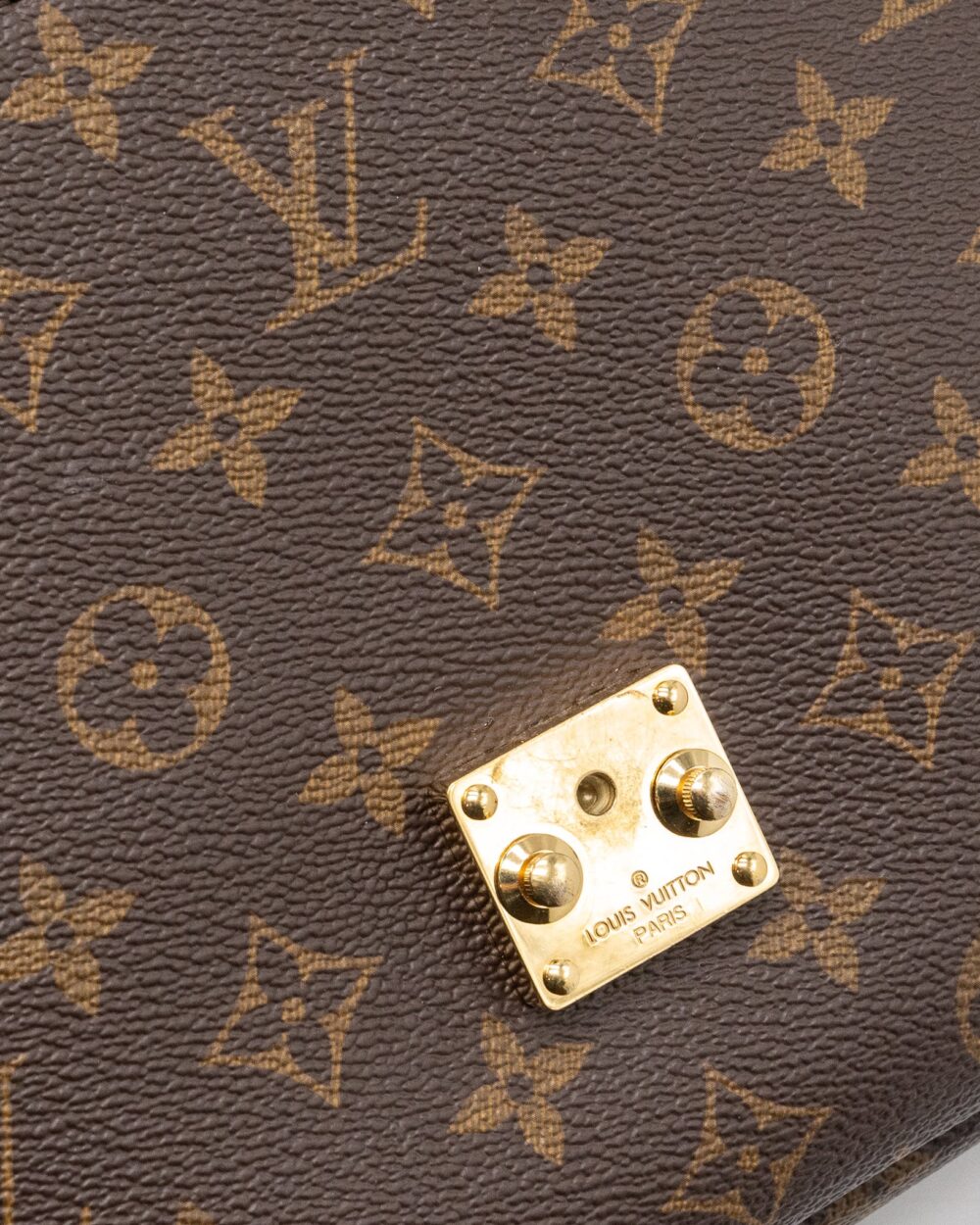 AAA Replica Louis Vuitton LV POCHETTE MÉTIS REVERSE MONOGRAM CANVAS GHW