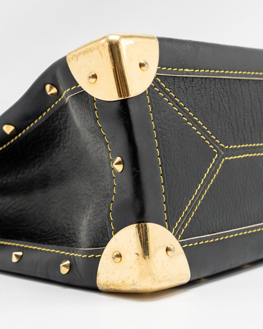 AAA Replica Louis Vuitton LV VINTAGE SHOULDER BAG BLACK GHW
