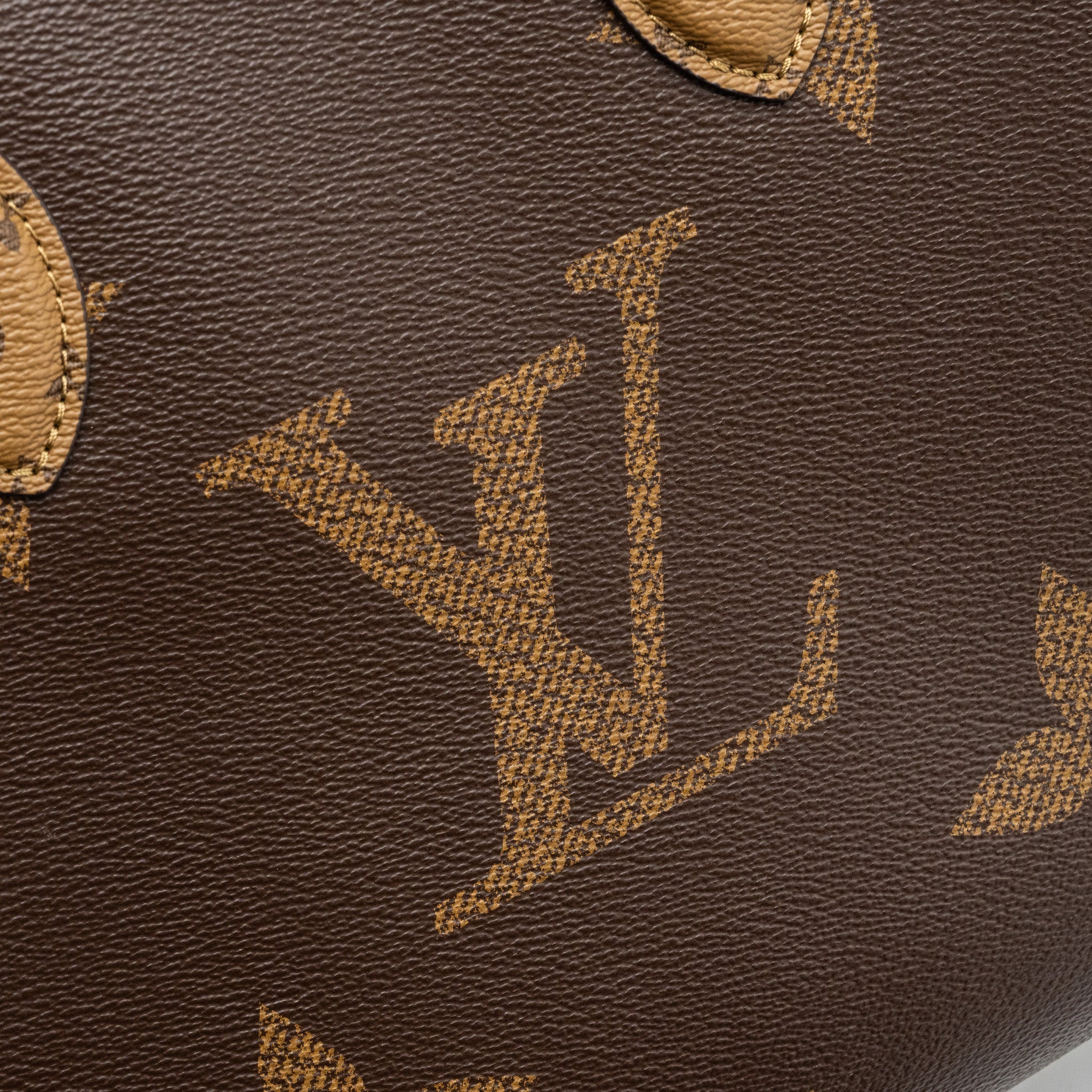 AAA Replica Louis Vuitton LV ONTHEGO MM MONOGRAM REVERSE CANVAS GHW (NEW VERSION)
