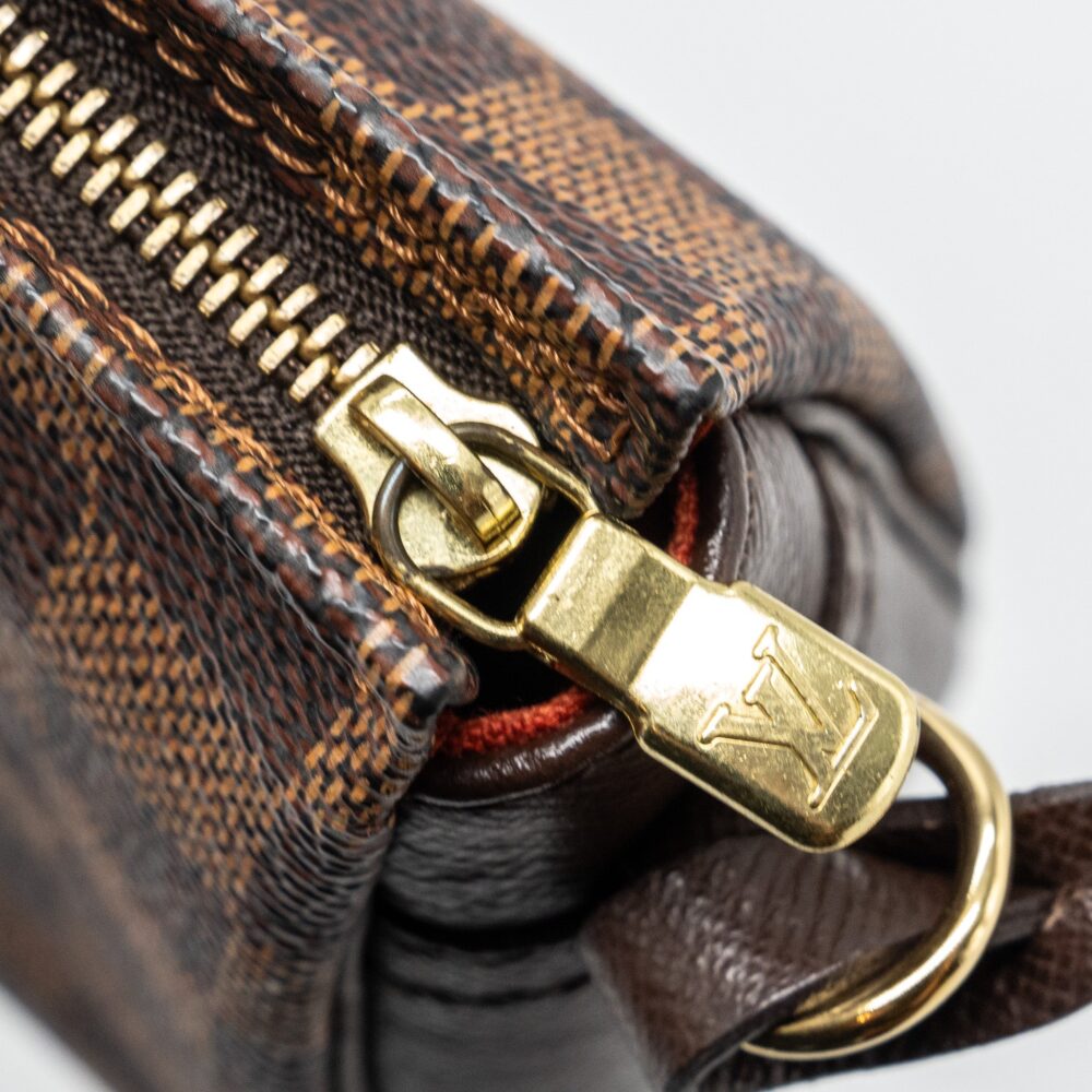 AAA Replica Louis Vuitton LV VINTAGE SQUARE SHOULDER BAG DAMIER EBENE GHW