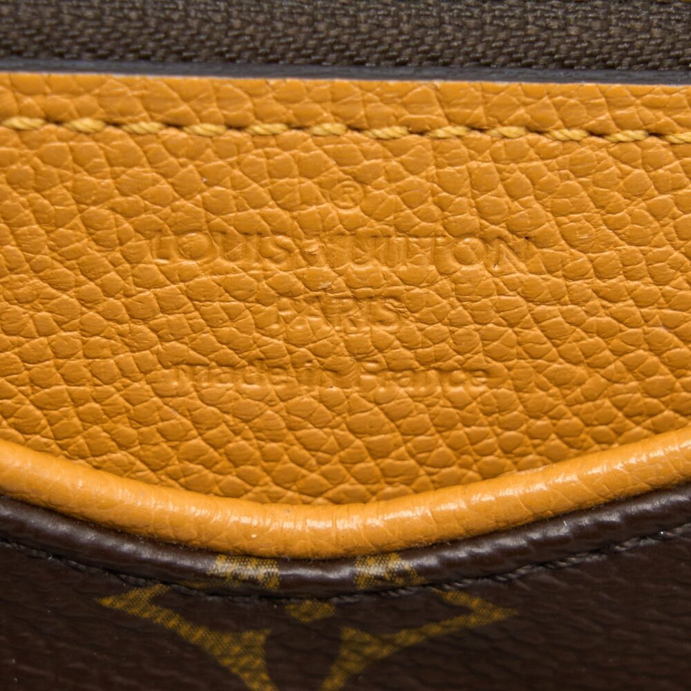 AAA Replica Louis Vuitton LV CROSSBODY POCHETTE MONOGRAM CANVAS GHW