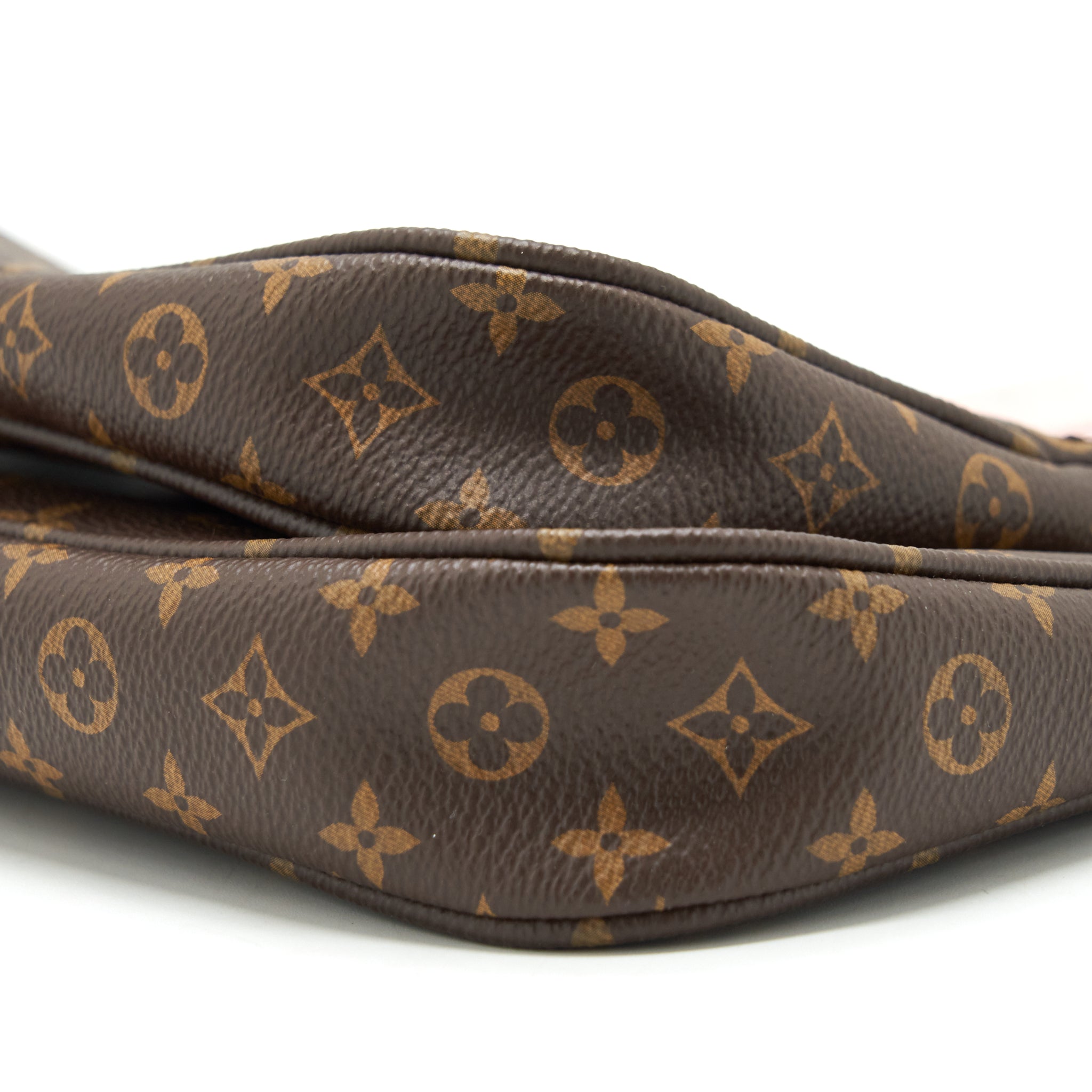 AAA Replica Louis Vuitton LV MULTI POCHETTE ACCESSORIES MONOGRAM CANVAS WITH ROSE CLAIR STRAP GHW
