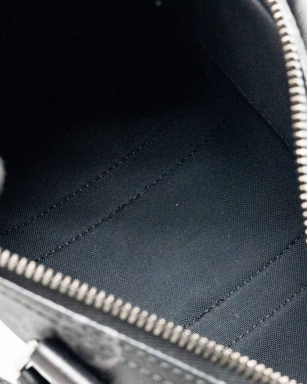 AAA Replica Louis Vuitton LV KEEPALL BANDOULIERE 25 MONOGRAM ECLIPSE SHW