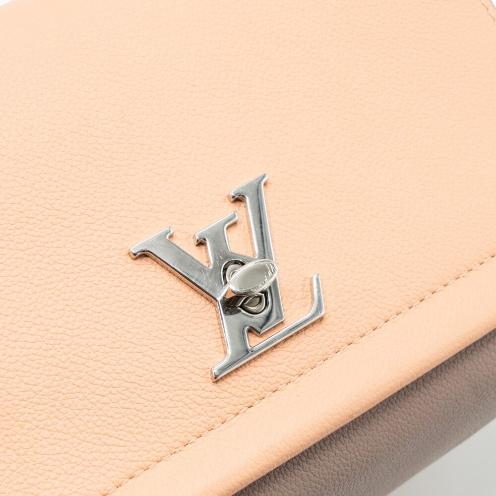 AAA Replica Louis Vuitton LV LOCK ME II BB CALFSKIN MULTICOLOR SHW