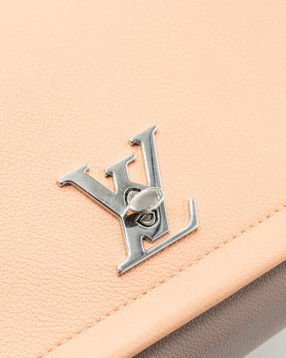 AAA Replica Louis Vuitton LV LOCK ME II BB CALFSKIN MULTICOLOR SHW