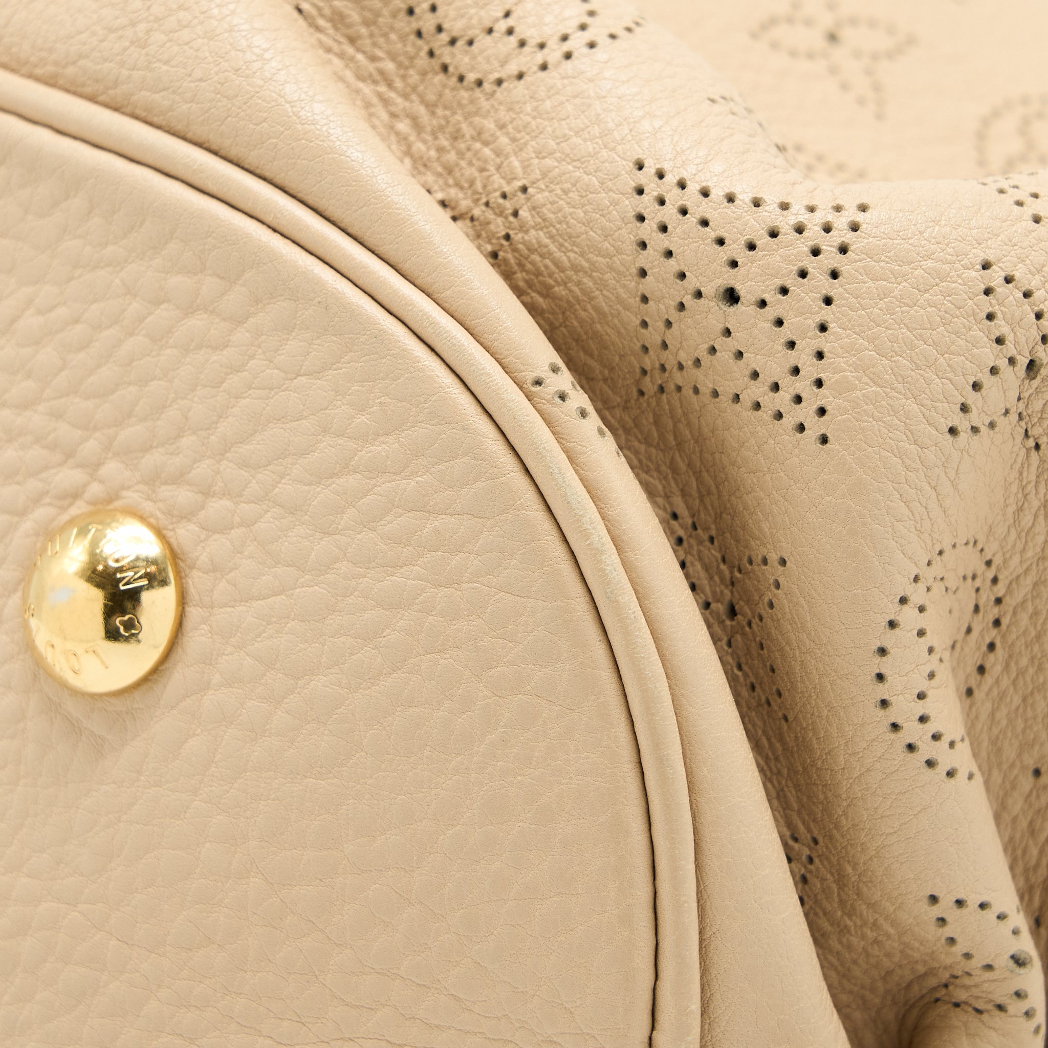 AAA Replica Louis Vuitton LV MAHINA HINA SHOULDER BAG BEIGE GHW