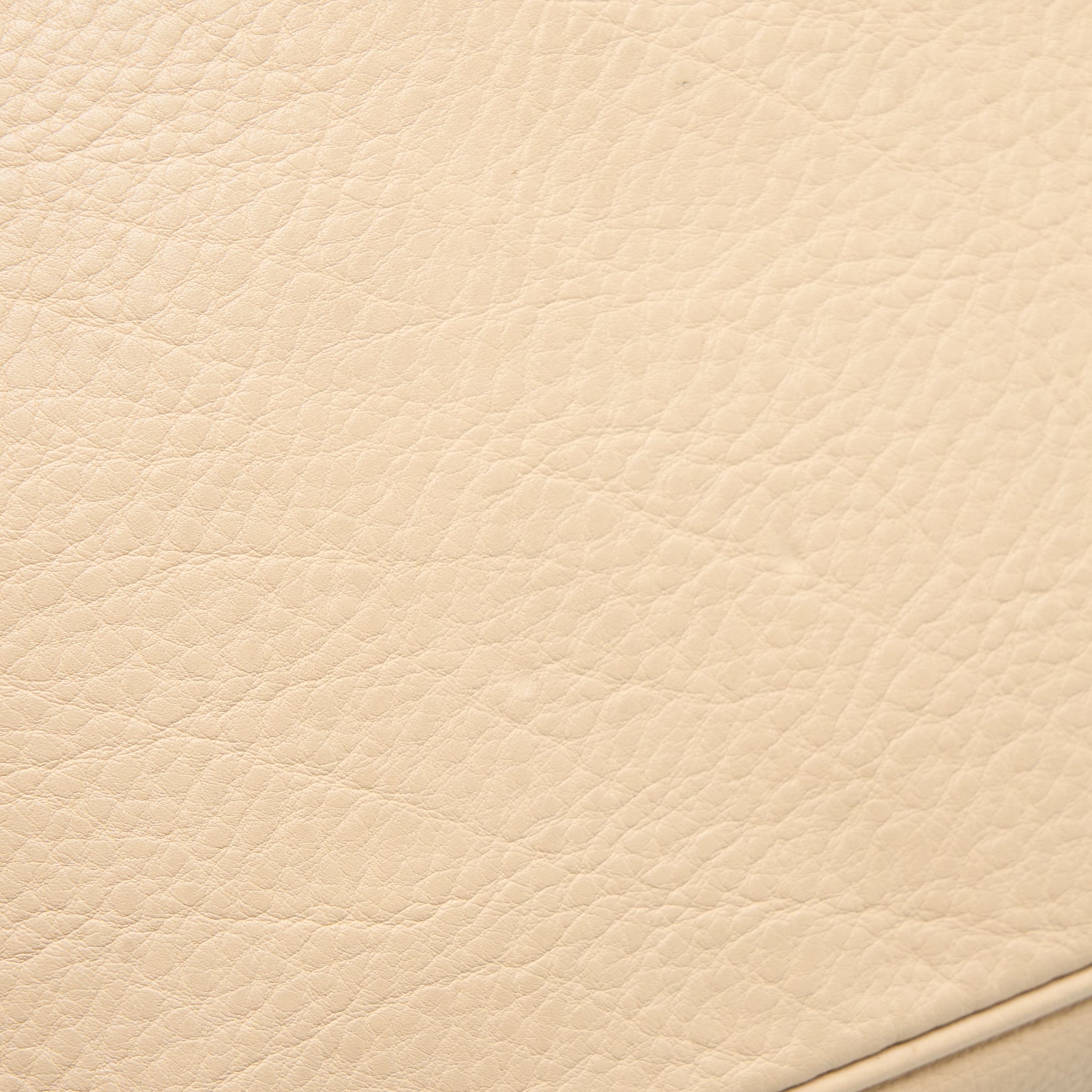 AAA Replica Louis Vuitton LV MAHINA HINA SHOULDER BAG BEIGE GHW