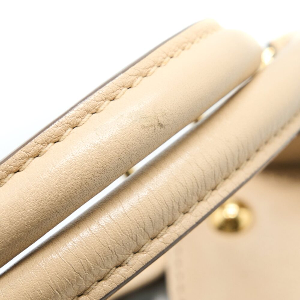 AAA Replica Louis Vuitton LV MAHINA HINA SHOULDER BAG BEIGE GHW