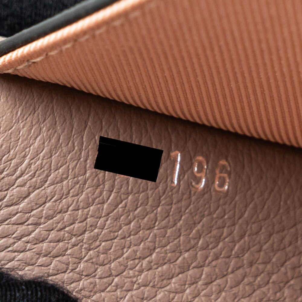 AAA Replica Louis Vuitton LV LOCK ME II BB CALFSKIN MULTICOLOR SHW