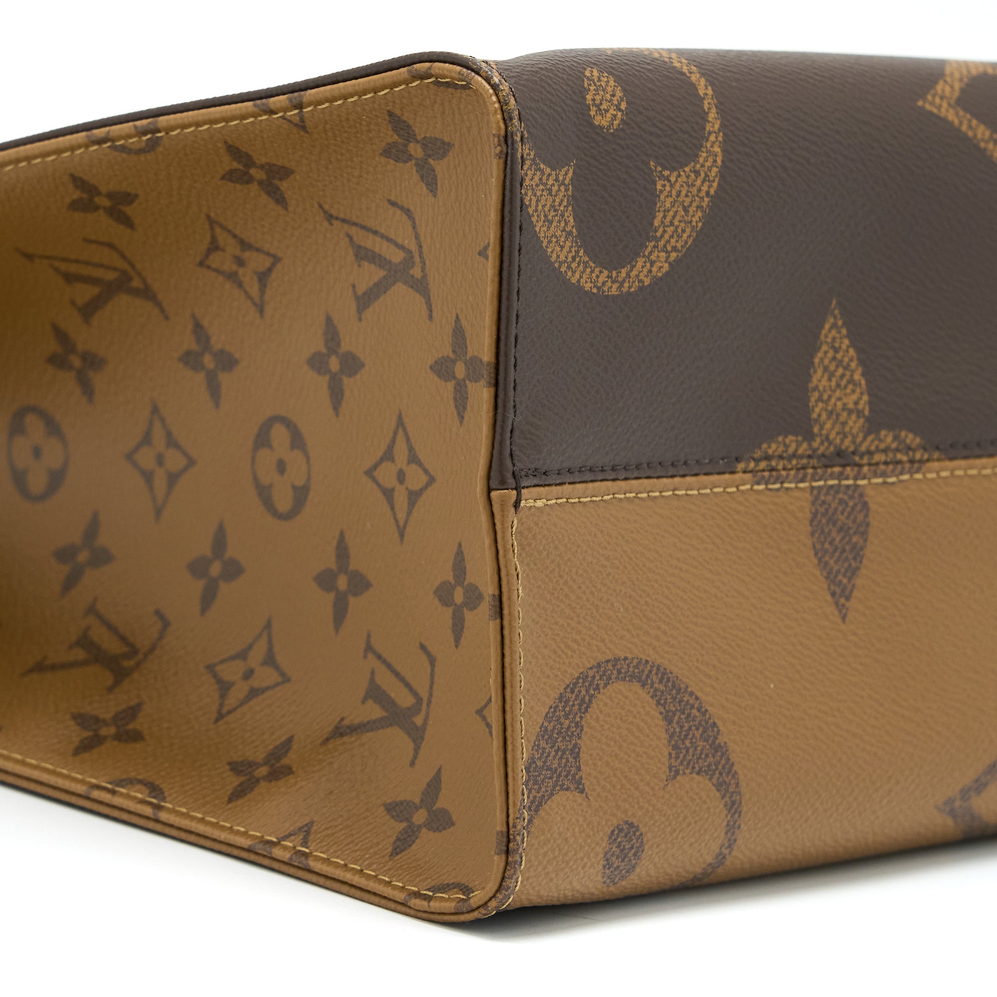 AAA Replica Louis Vuitton LV ON THE GO MM MONOGRAM COATED MONOGRAM REVERSE CANVAS GHW