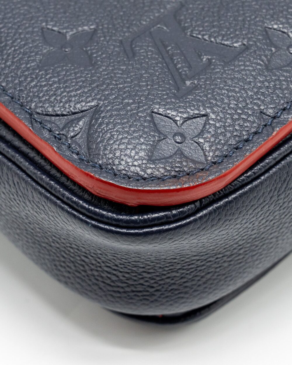 AAA Replica Louis Vuitton LV POCHETTE METIS MONOGRAM EMPREINETE NAVY GHW