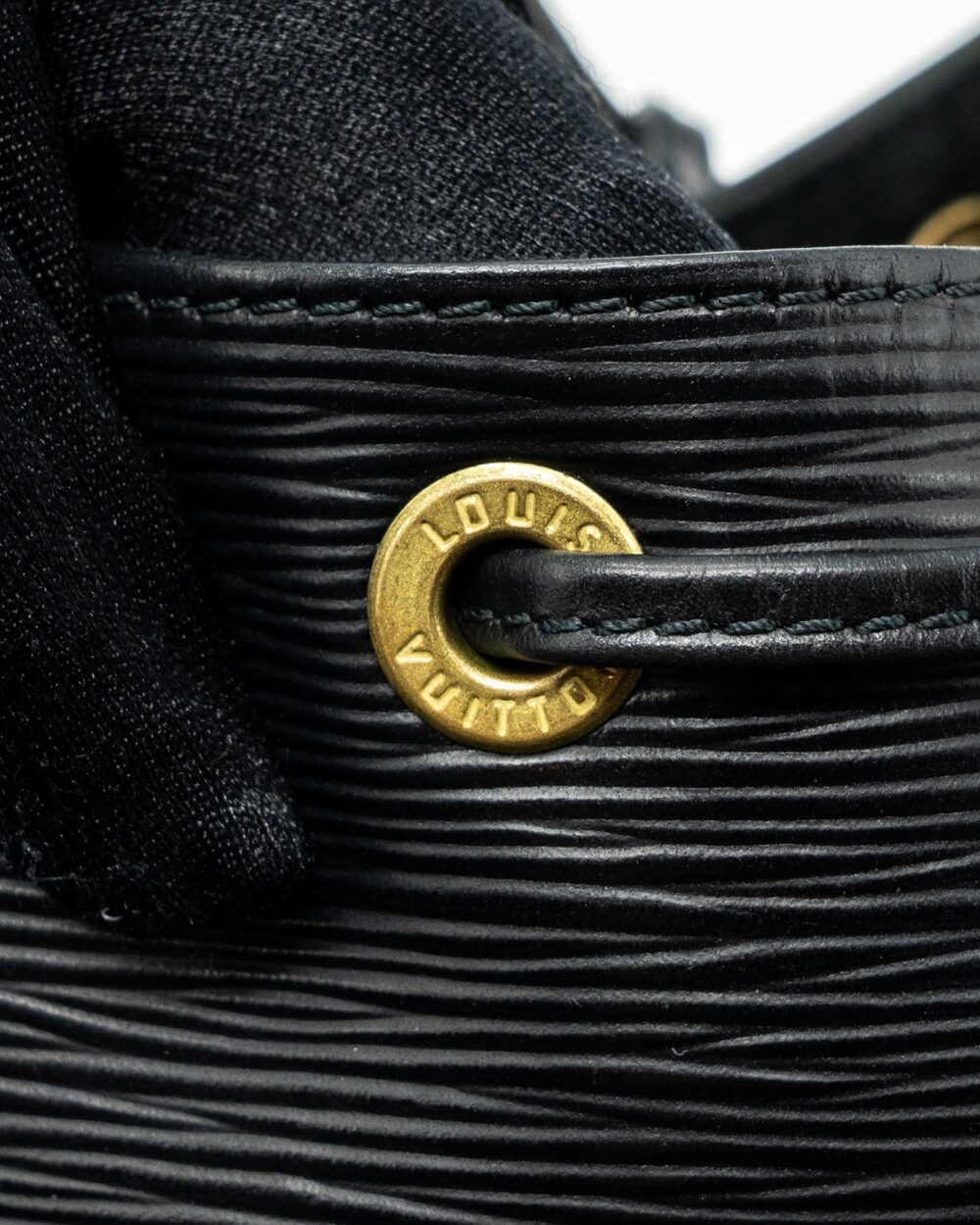 AAA Replica Louis Vuitton LV PETIT NOE EPI LEATHER BLACK GHW