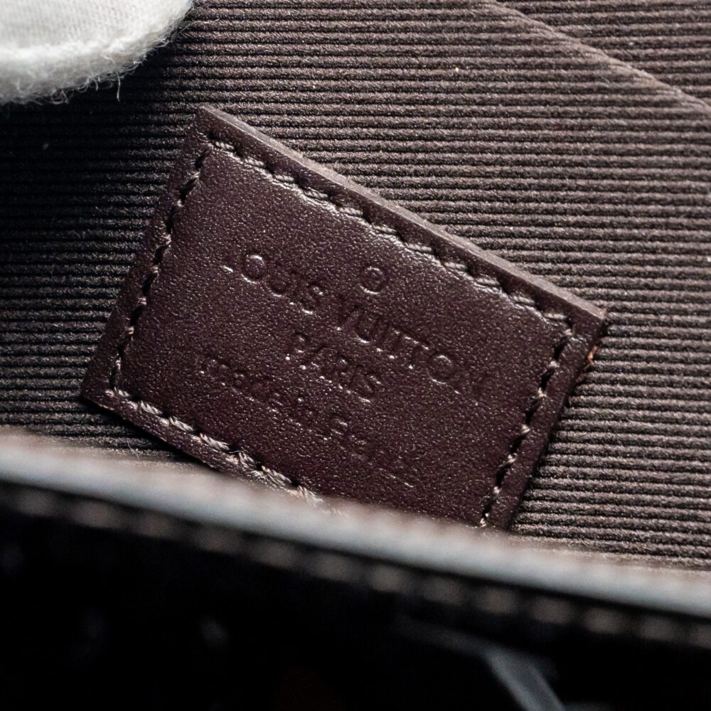 AAA Replica Louis Vuitton LV FELICIE POCHETTE MONOGRAM PATENT AMATANTE GHW