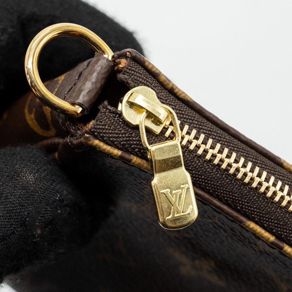 AAA Replica Louis Vuitton LV POCHETTE ACCESSORIES MONOGRAM CANVAS GHW