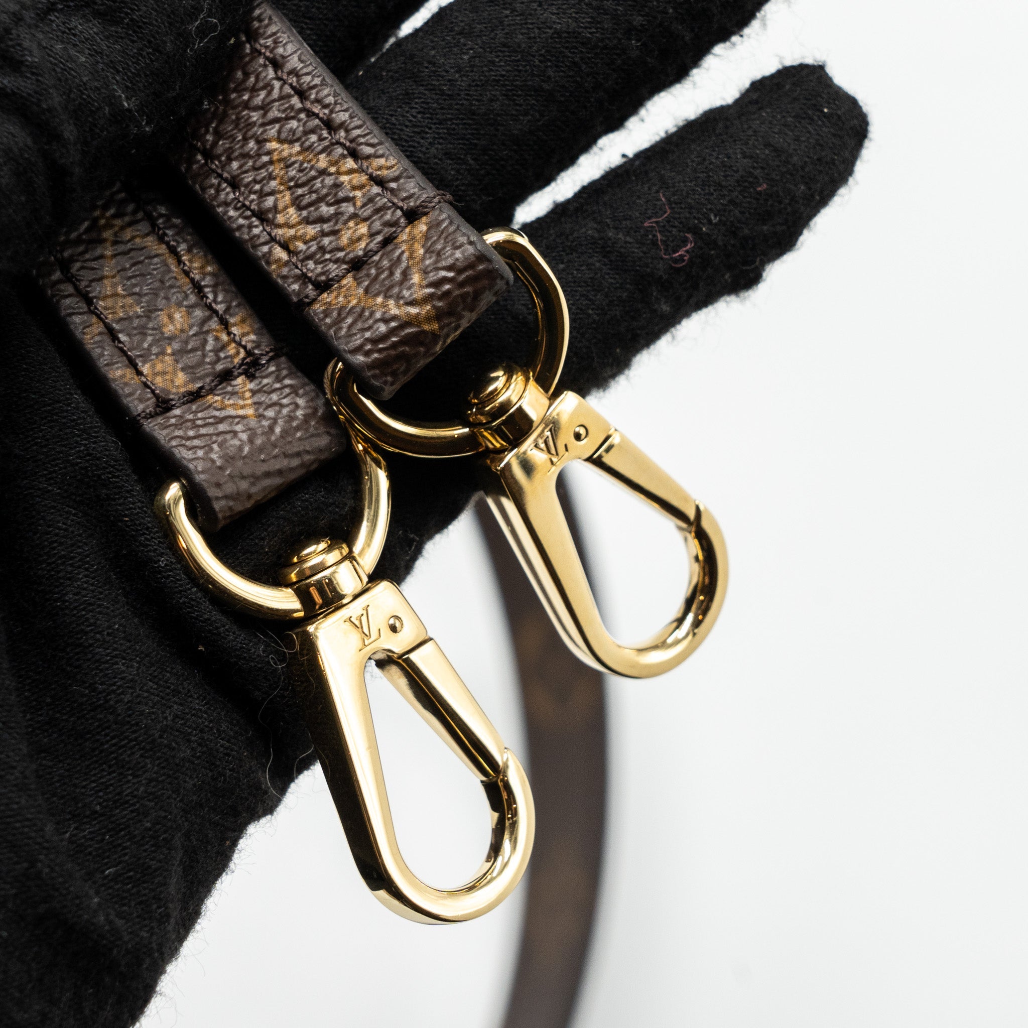 AAA Replica Louis Vuitton LV MONTAIGNE BB MONOGRAM CANVAS GHW