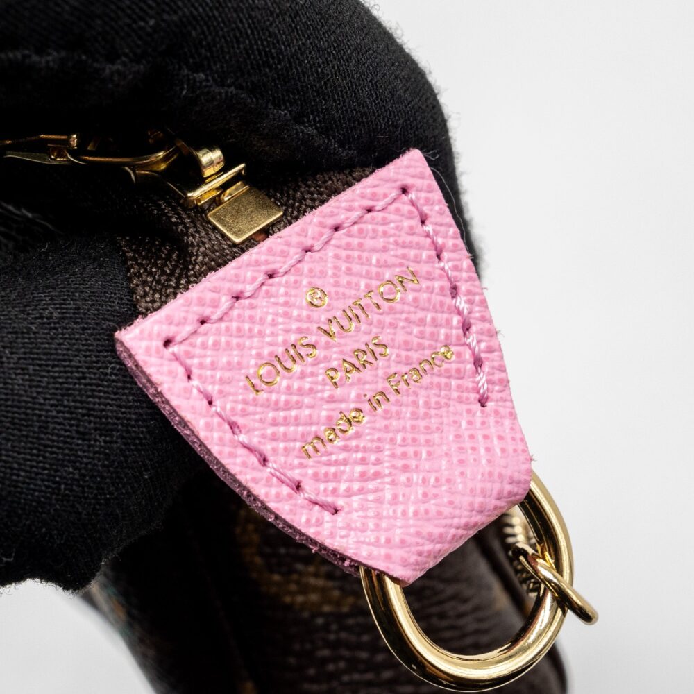 AAA Replica Louis Vuitton LV MINI POCHETTE HOLIDAY LIMITED PRINT MONOGRAM CANVAS GHW