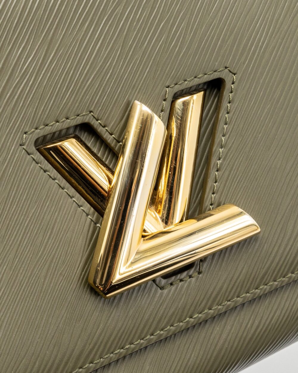 AAA Replica Louis Vuitton LV TWIST MM EPI OLIVE/WHITE GHW