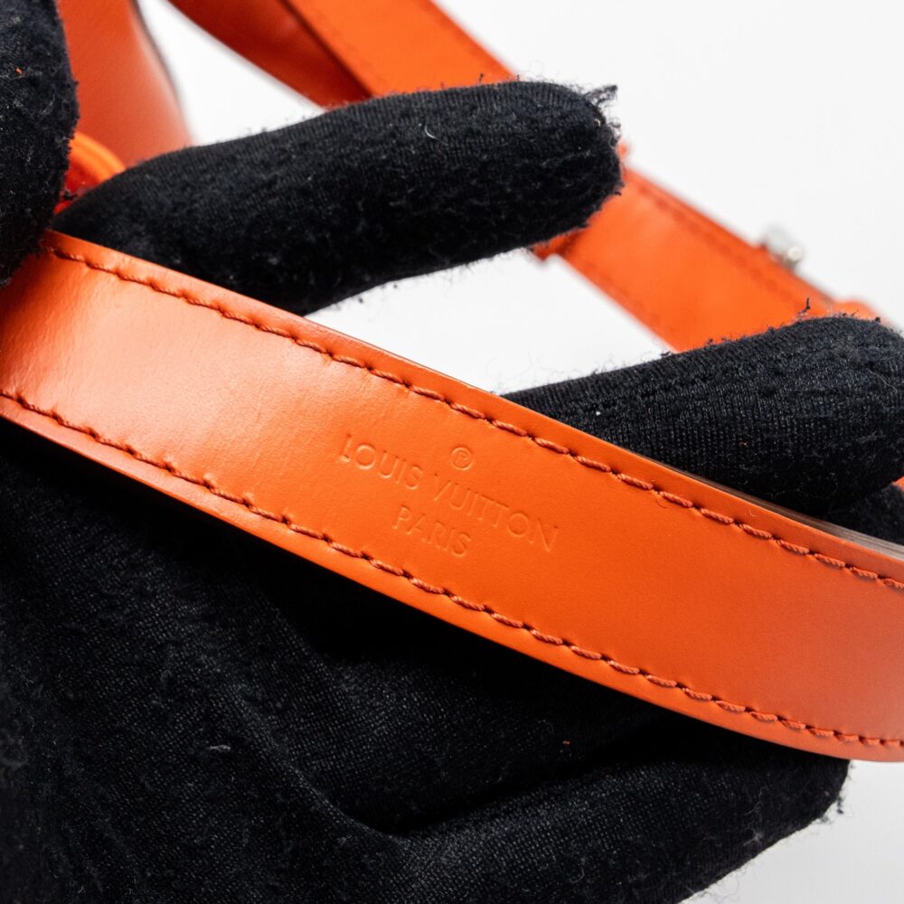 AAA Replica Louis Vuitton LV PETIT NOE EPI ORANGE SHW