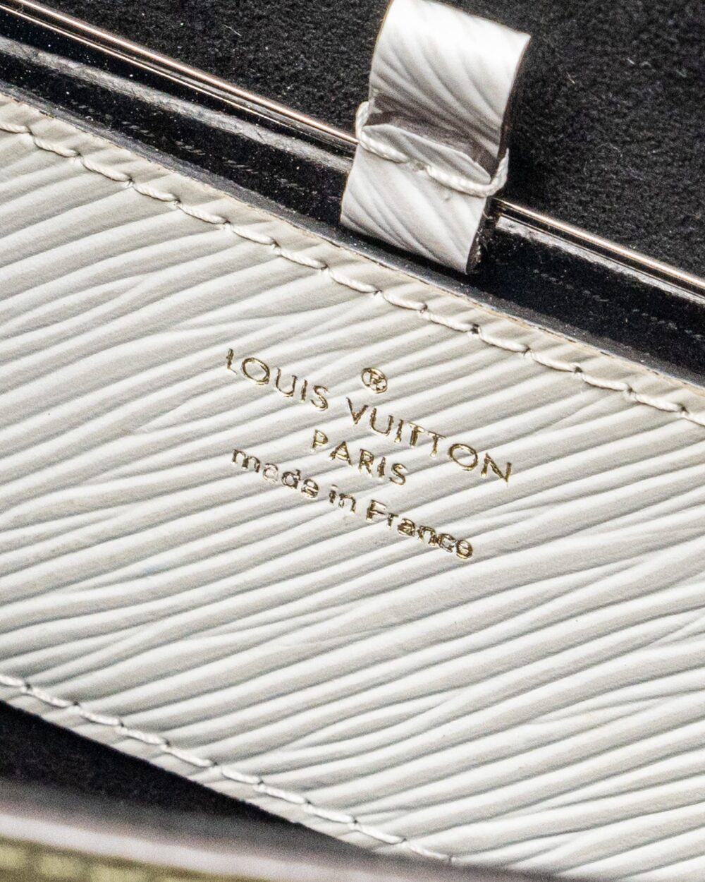AAA Replica Louis Vuitton LV TWIST MM EPI OLIVE/WHITE GHW