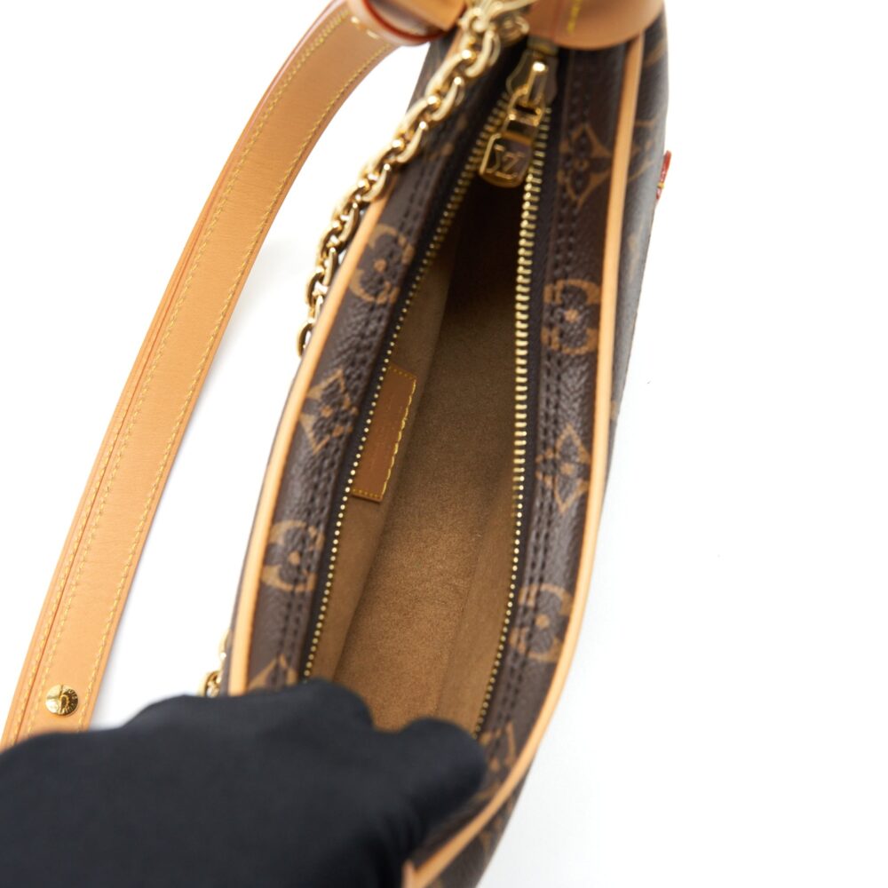 AAA Replica Louis Vuitton LV LOOP BAG MONOGRAM CANVAS GHW